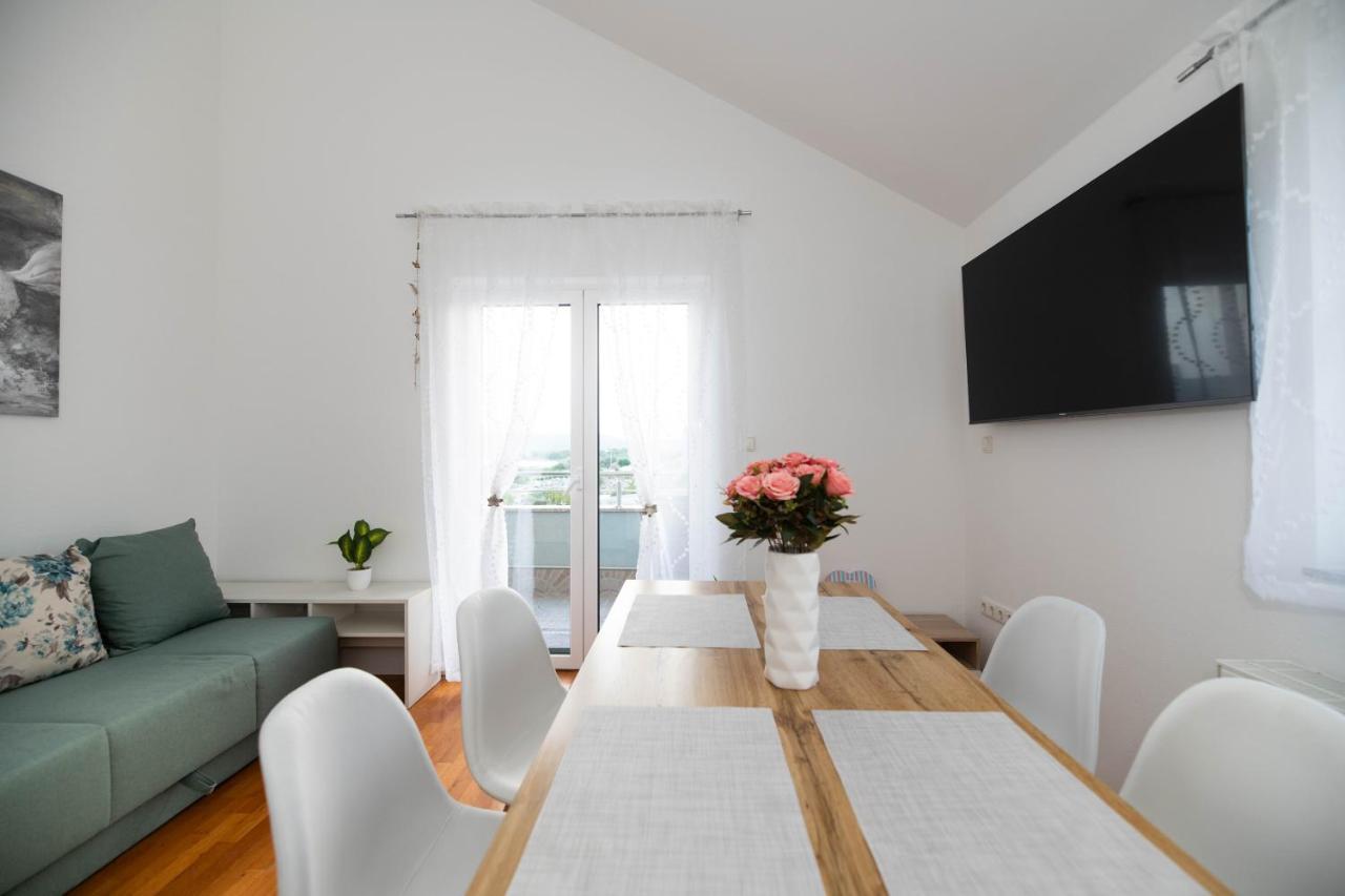 Sunny Beach Apartments شيبينيك المظهر الخارجي الصورة