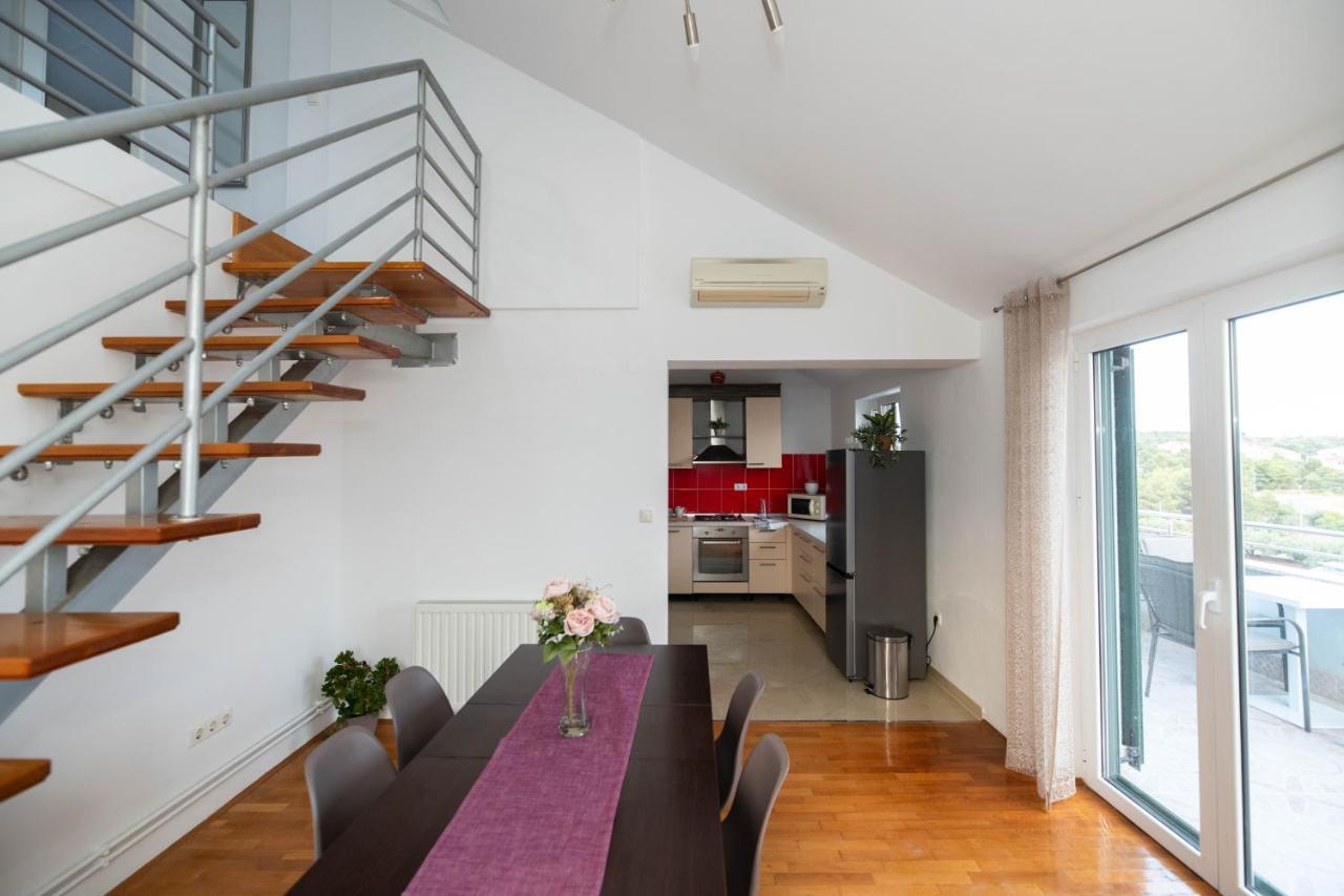Sunny Beach Apartments شيبينيك المظهر الخارجي الصورة